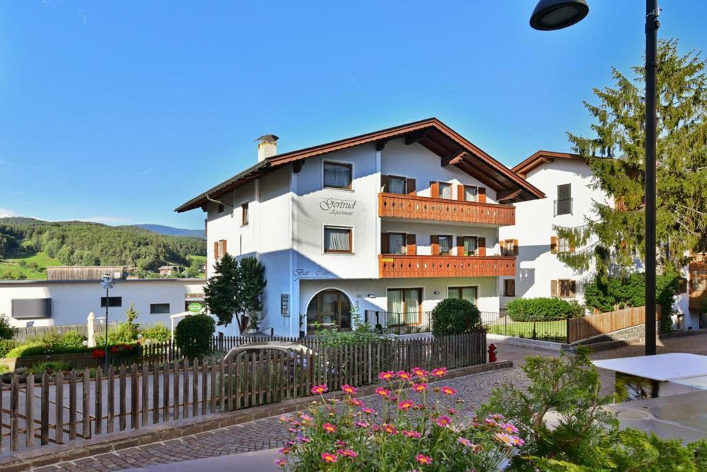 קאסטלרוטו Apartment Gertrud מראה חיצוני תמונה